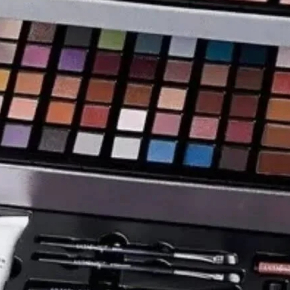 Multi-Color Makeup Palette Set - Picture 5 of 13